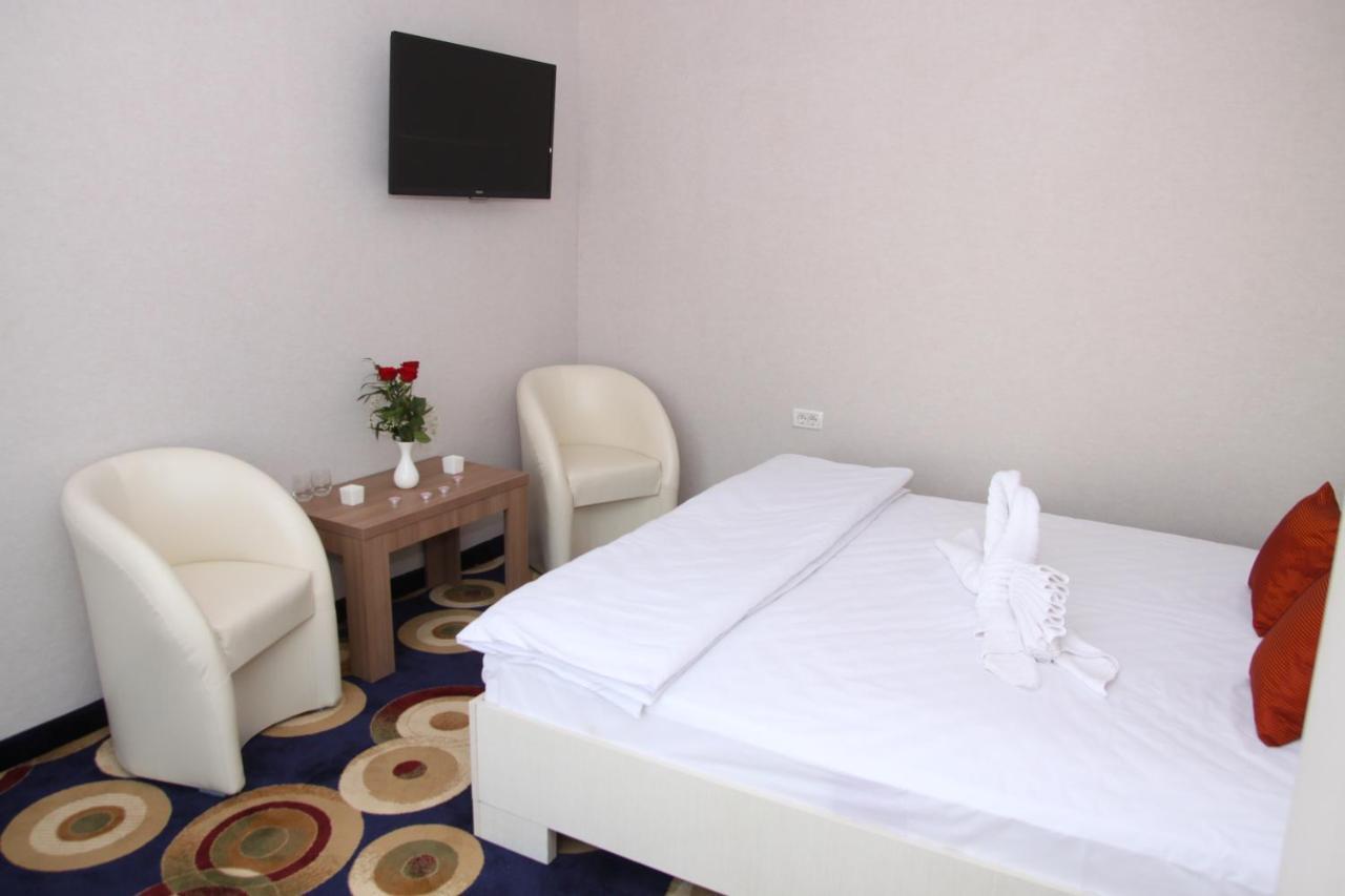Bella Marina Hotel Băltenii de Sus Kültér fotó